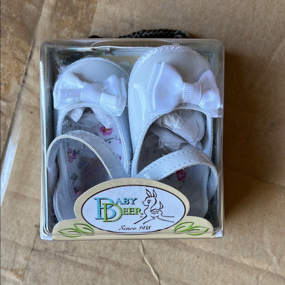 Baby Deer White Patent Baby Girl Bow Mary Jane Shoes